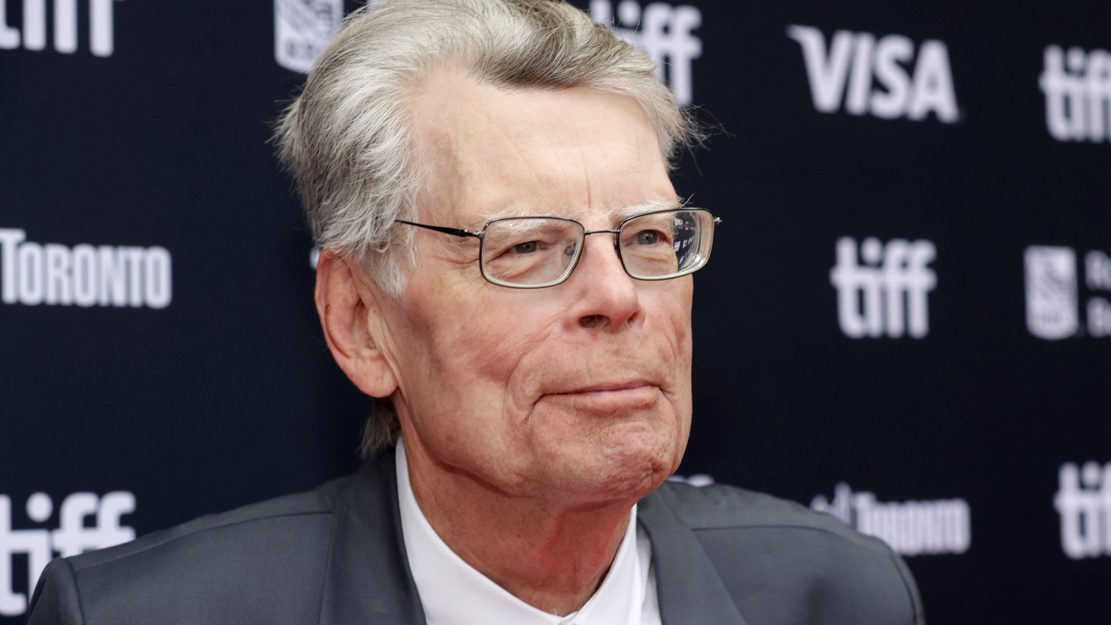 斯蒂芬·金（Stephen King）敦促因野火而取消奥斯卡